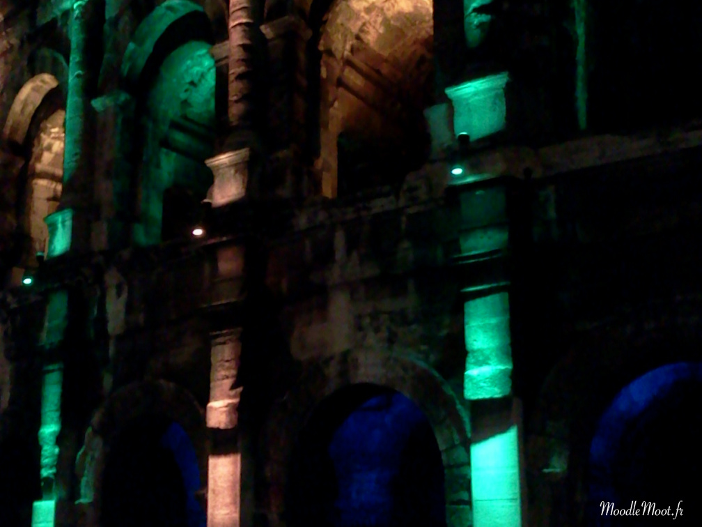 nimes arene cyan