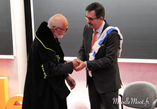 Honoris Causa (75)