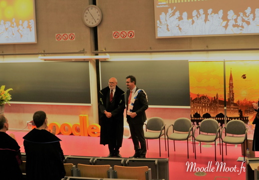 Honoris Causa (76)