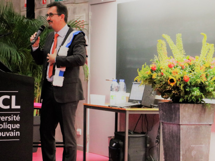 Honoris Causa (79)