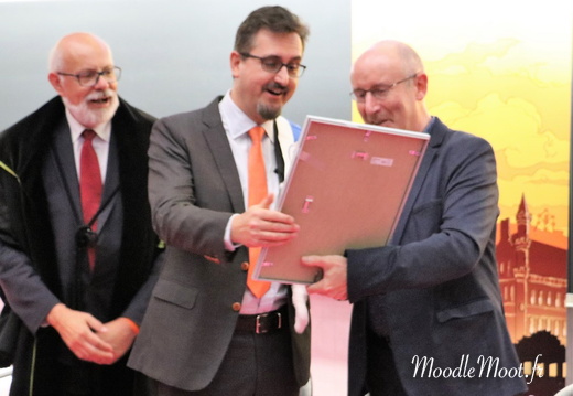 Honoris Causa (106)