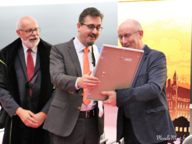 Honoris Causa (106)
