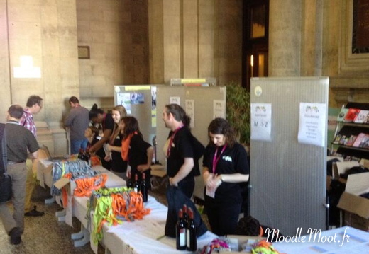 moodlemoot2013 9065443161 BL-jSjICcAAr1KV.jpg large